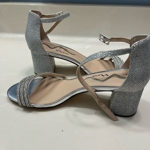 Nina New York Silver Heels Size 8